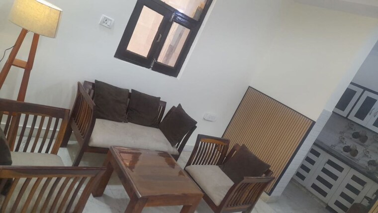 Master Bedroom, ramesh nagar 2 Bedroom 100 Sq.Yd. Builder Floor In Ramesh Nagar Delhi 10129405