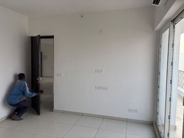 Room in 2 BHK Apartment at Divyansh Flora, Sector 16c Greater Noida – for Sale