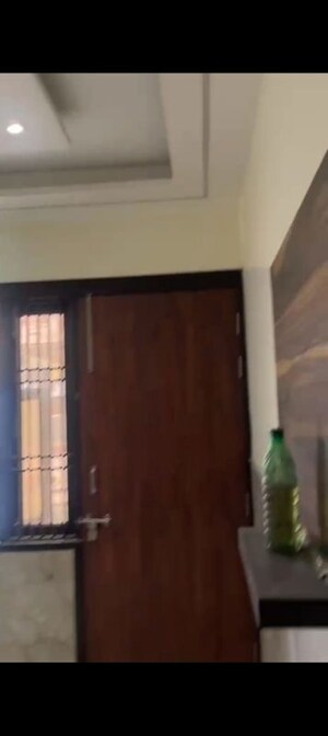 Furnished Amenities in 3 BHK Builder Floor at Rama Park – for Rent