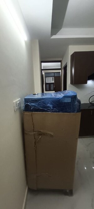 Furnished Amenities in 1 BHK Apartment at Saket – for Rent