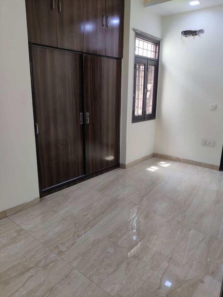 Room, tagore garden extension 2 Bedroom 80 Sq.Yd. Builder Floor In Tagore Garden Extension Delhi 10129423