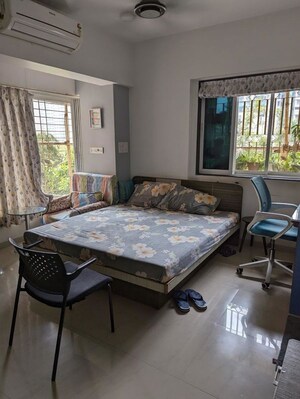 Bedroom in 2.5 BHK Apartment at Goregaon East – for Sale