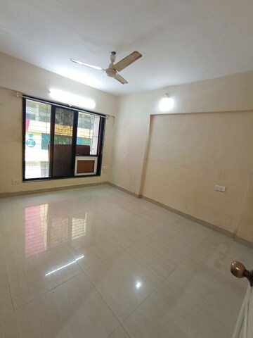 2 BHK Apartment For Sale in Thakur Gayatri Satsang, Kandivali East