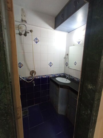 Bathroom in 2 BHK Apartment at Thakur Gayatri Satsang, Kandivali East – for Sale