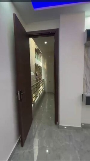 Building Lobby in 1 BHK Builder Floor at Vipin Garden – for Rent