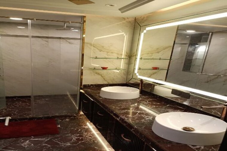 Kitchen, greater kailash ii 3 Bedroom 300 Sq.Yd. Builder Floor In Greater Kailash ii Delhi 10129463