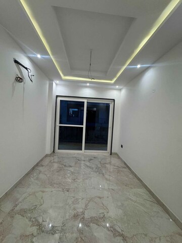 Room in 3 BHK Builder Floor at Saket – for Rent