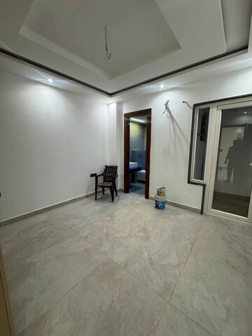 Room in 3 BHK Builder Floor at Saket – for Rent