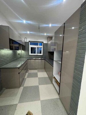 Building Lobby in 3 BHK Builder Floor at Saket – for Rent