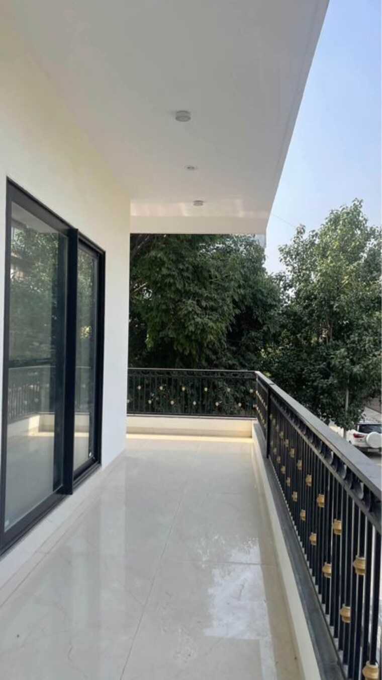 Balcony, saket 4 Bedroom 1800 Sq.Ft. Builder Floor In Saket Delhi 10129496