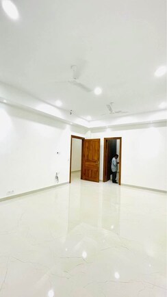 4 BHK Builder Floor For Rent in Saket