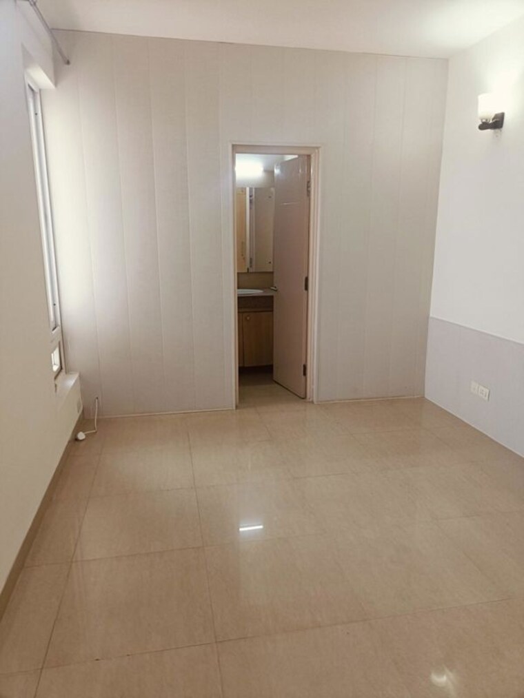 Room, emaar-emerald-estate 3 Bedroom 1310 Sq.Ft. Apartment In Sector 65 Gurgaon 10129503