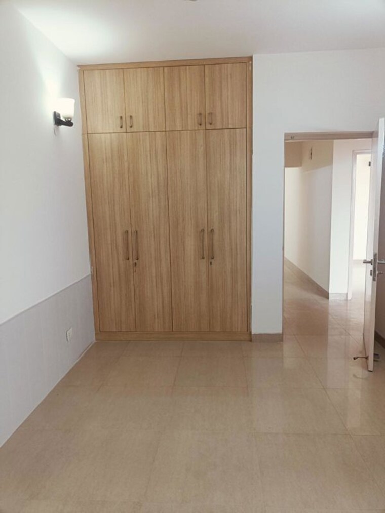 Room, emaar-emerald-estate 3 Bedroom 1310 Sq.Ft. Apartment In Sector 65 Gurgaon 10129503