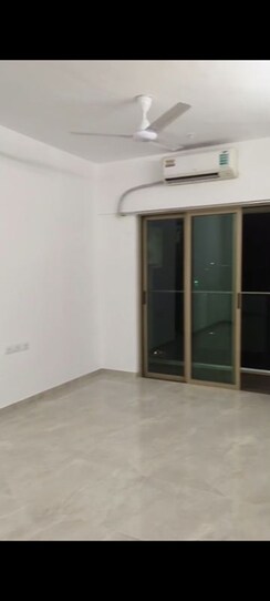 2 BHK Apartment For Rent in Sheth Vasant Blossom