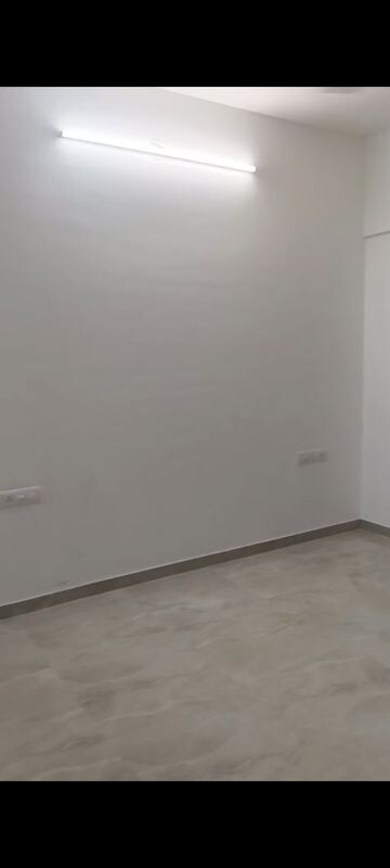 Room in 2 BHK Apartment at Sheth Vasant Blossom, Marol – for Rent