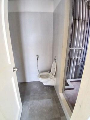 Bathroom in 1 BHK Apartment at Hiranandani Estate – for Rent