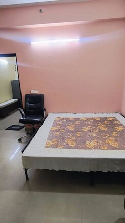 1 BHK Apartment For Rent in Gulmohar Estate