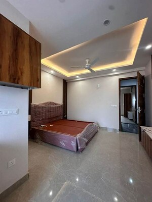 Living Room in 1 RK Builder Floor at Unitech South City 1, South City 1 – for Rent