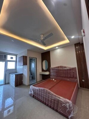 Living Room in 1 RK Builder Floor at Unitech South City 1, South City 1 – for Rent