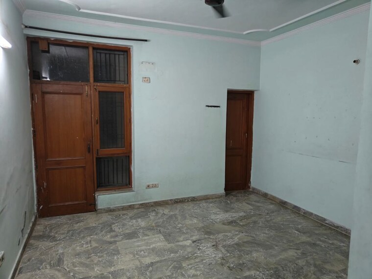 Room, varun-enclave 3 Bedroom 1848 Sq.Ft. Apartment In Sector 28 Noida 10129555