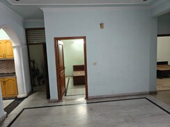 3 BHK + Servant Room Apartment For Rent in Varun Enclave