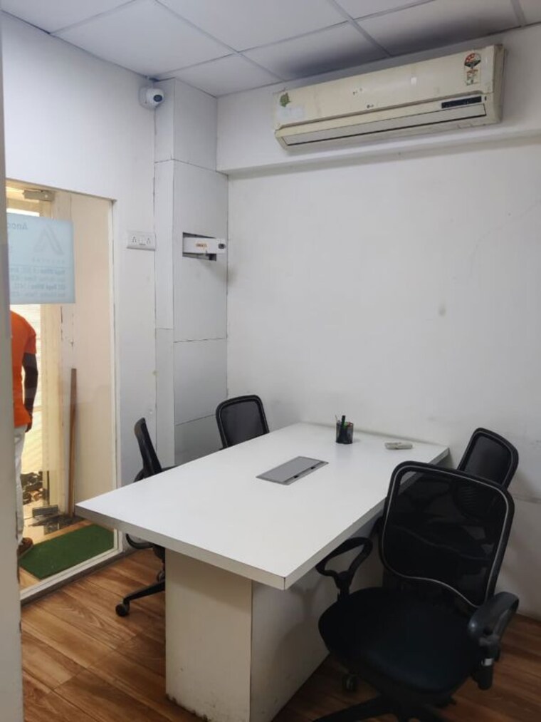 Team Area, real-tech-park Commercial Office Space 745 Sq.Ft. In Vashi Sector 30a Navi Mumbai 10129559
