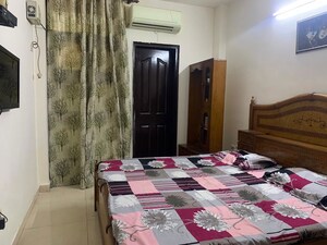 Bedroom in 2 BHK Builder Floor at Shakti Khand 2 – for Rent