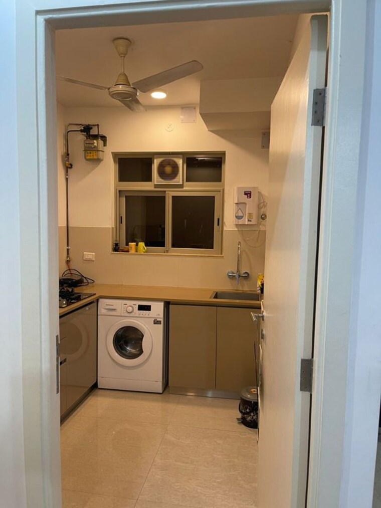 Kitchen, hiranandani estate 1 Bedroom 450 Sq.Ft. Builder Floor In Hiranandani Estate Thane 10129576