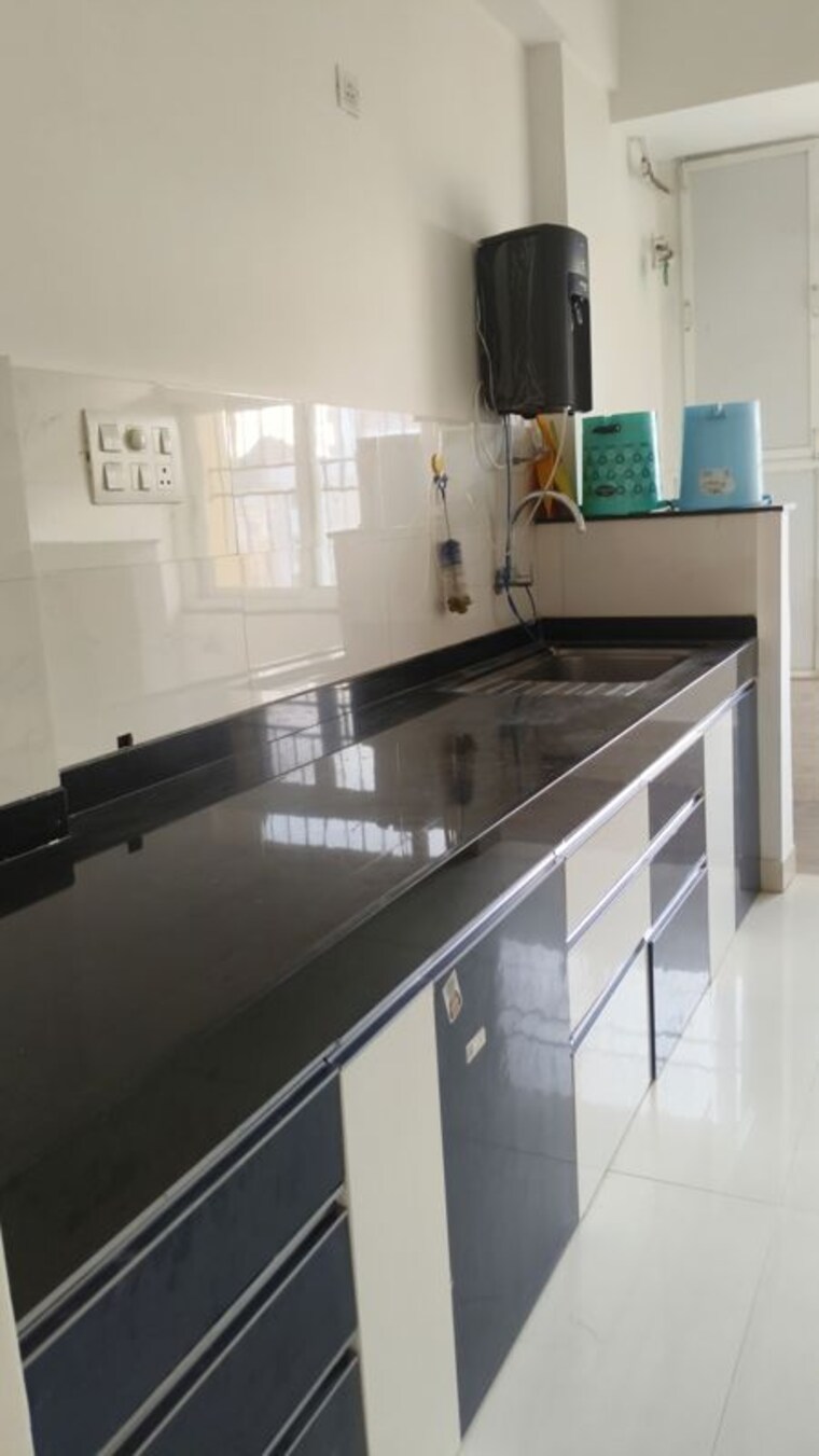 Kitchen, atul-westernhills 3.5 Bedroom 1900 Sq.Ft. Apartment In Baner Pune 10129626