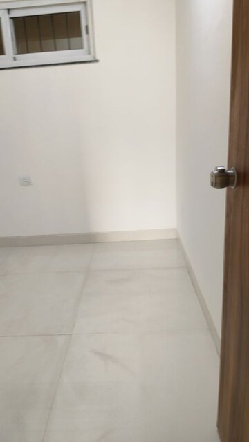 Room in 3.5 BHK Apartment at Atul Westernhills, Baner – for Rent