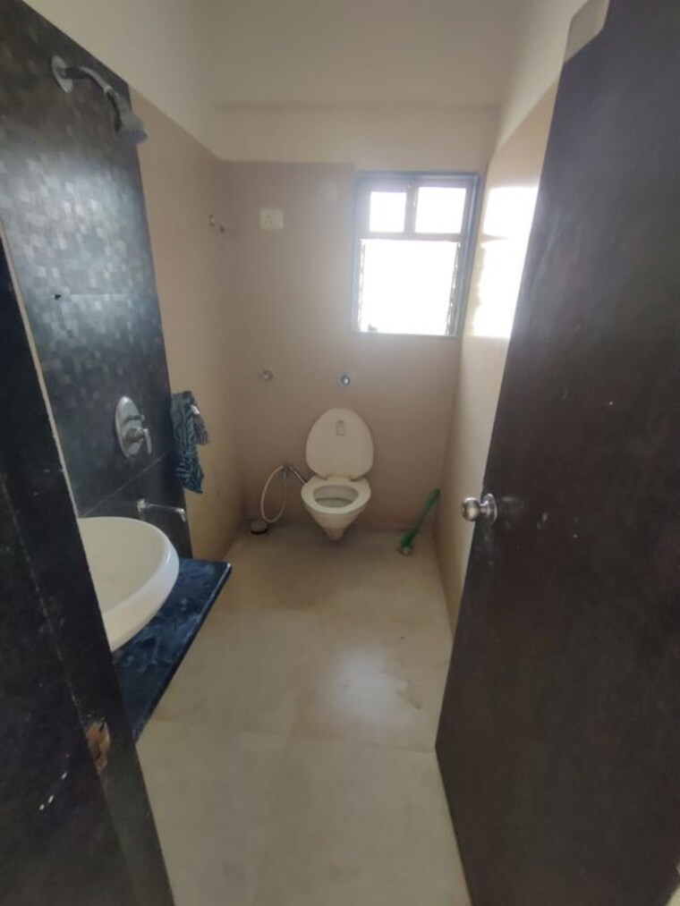Bathroom, waghbil 1 Bedroom 450 Sq.Ft. Builder Floor In Waghbil Thane 10129618