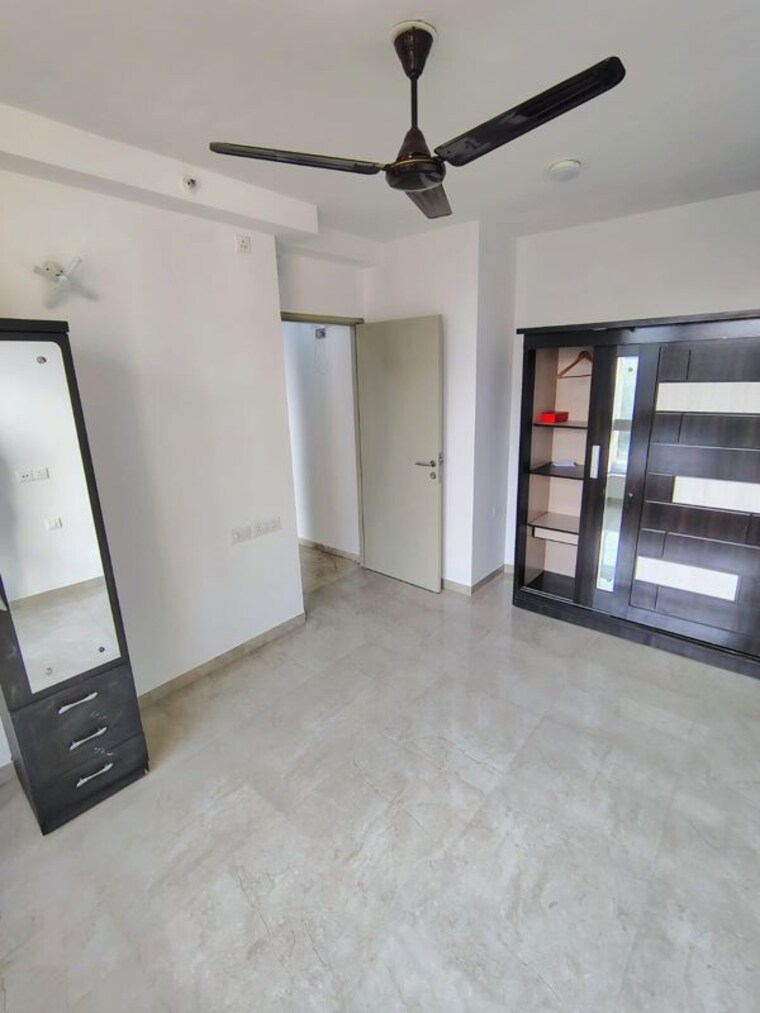 Room, hiranandani-the-walk-ventana-a-b 1 Bedroom 450 Sq.Ft. Builder Floor In Ghodbunder Road Thane 10129628