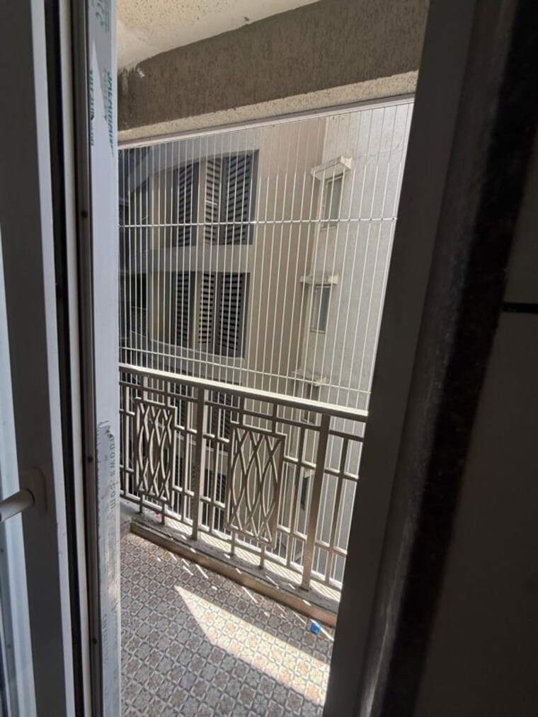 Balcony, paradise-sai-world-empire 3 Bedroom 2015 Sq.Ft. Apartment In Kharghar Navi Mumbai 10129670