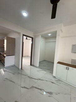 3.5 BHK + Study Room Builder Floor For Rent in Smart World Gems