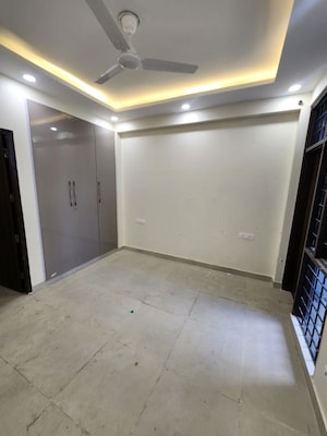 Room in 3 BHK Apartment at Sector 57 – for Rent
