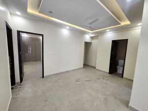 Room in 3 BHK Apartment at Sector 57 – for Rent