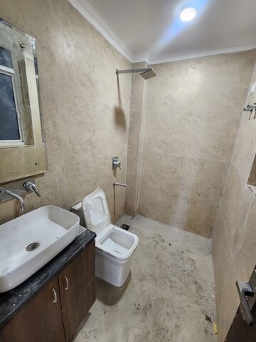 Bathroom in 3 BHK Apartment at Sector 57 – for Rent