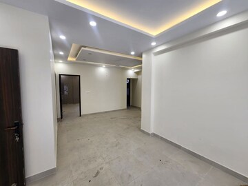 Living Room in 3 BHK Apartment at Sector 57 – for Rent