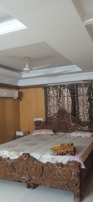 Living Room in 4 BHK Apartment at Banjara Hills – for Rent