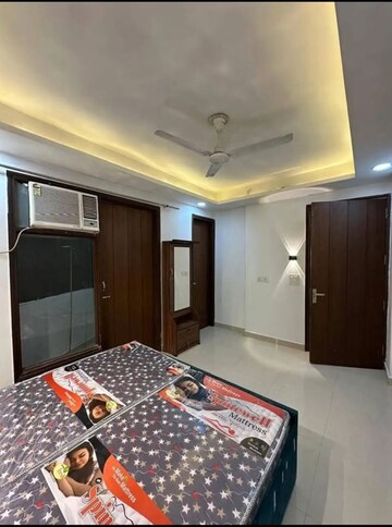 Bedroom in 2 BHK Builder Floor at Chattarpur – for Rent