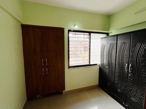 Room in 2 BHK Apartment at Pimple Gurav – for Rent