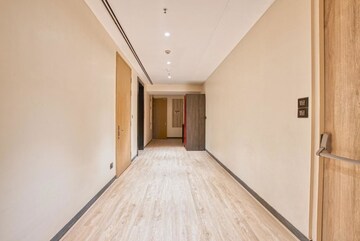 Room in 4 BHK Apartment at Provenance Four Seasons Private Residences, Worli – for Rent