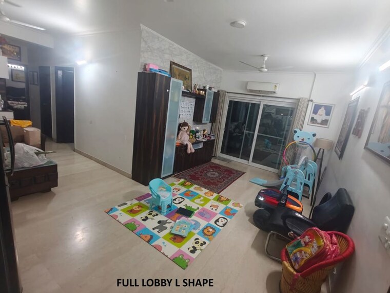 Bedroom, shree-vardhman-victoria 3 Bedroom 1950 Sq.Ft. Apartment In Sector 70 Gurgaon 10129722