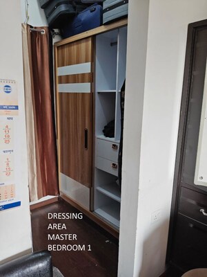 Furnished Amenities in 3 BHK Apartment at Shree Vardhman Victoria, Sector 70 – for Rent