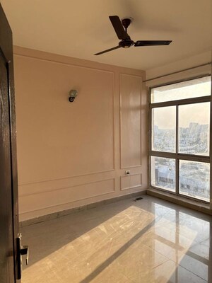 Room in 2 BHK Apartment at BPTP Discovery Park, Sector 80 – for Rent
