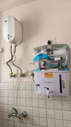 Master Bedroom in 3 BHK Apartment at Paarth Aadyant, Gomti Nagar – for Rent