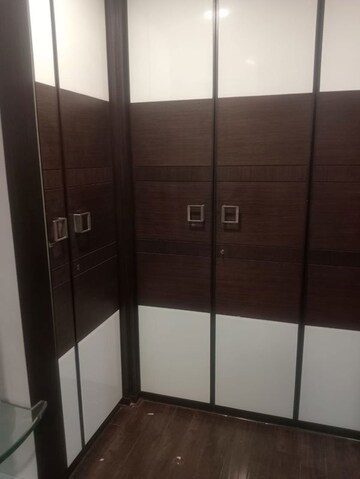 Bedroom in 3 BHK Apartment at Meena Towers Apartment, Chembur – for Rent