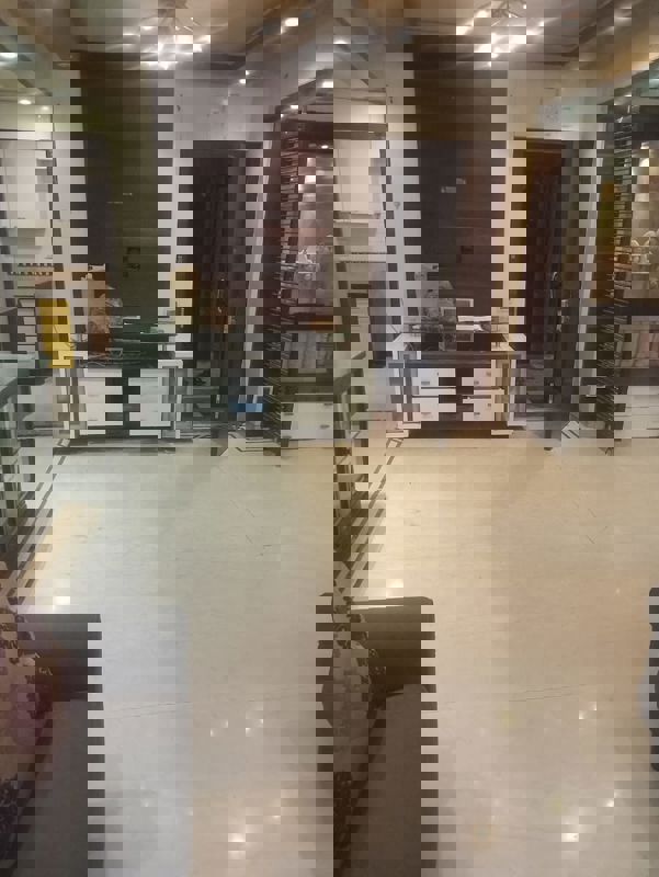 3 BHK 1430 Sq.Ft. Apartment in Meena Towers Apartment