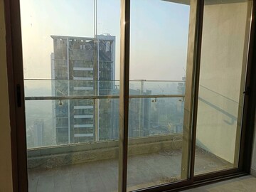 Room in 3 BHK Apartment at Prestige Jasdan Classic, Mahalaxmi – for Rent