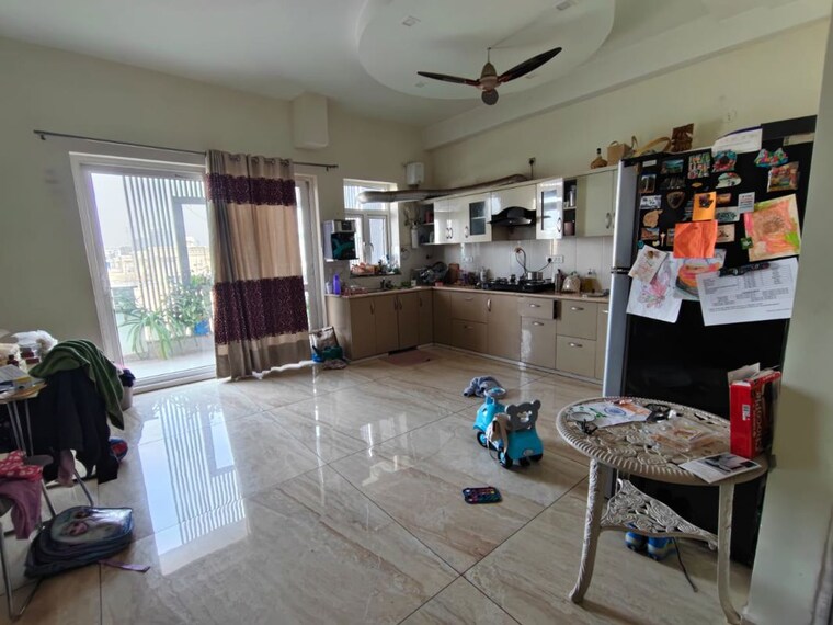 Living Room, emaar-emerald-hills-phase-2 4 Bedroom 3150 Sq.Ft. Apartment In Sector 65 Gurgaon 10129754